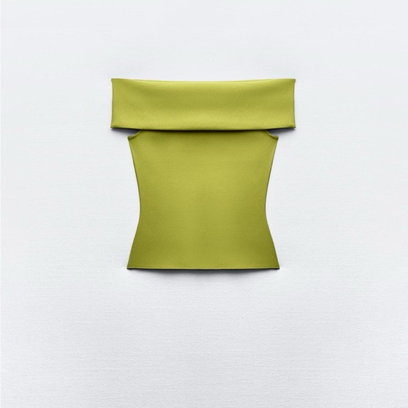 Off-the-shoulder Green Top - Picture 3 of 4